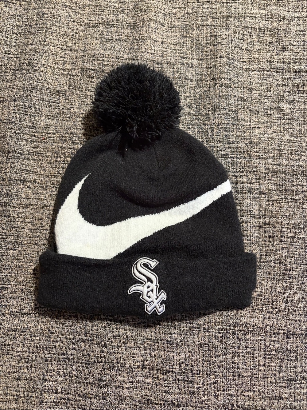 Nike Chicago White Sox Pom Beanie Black White MLB Winter Hat